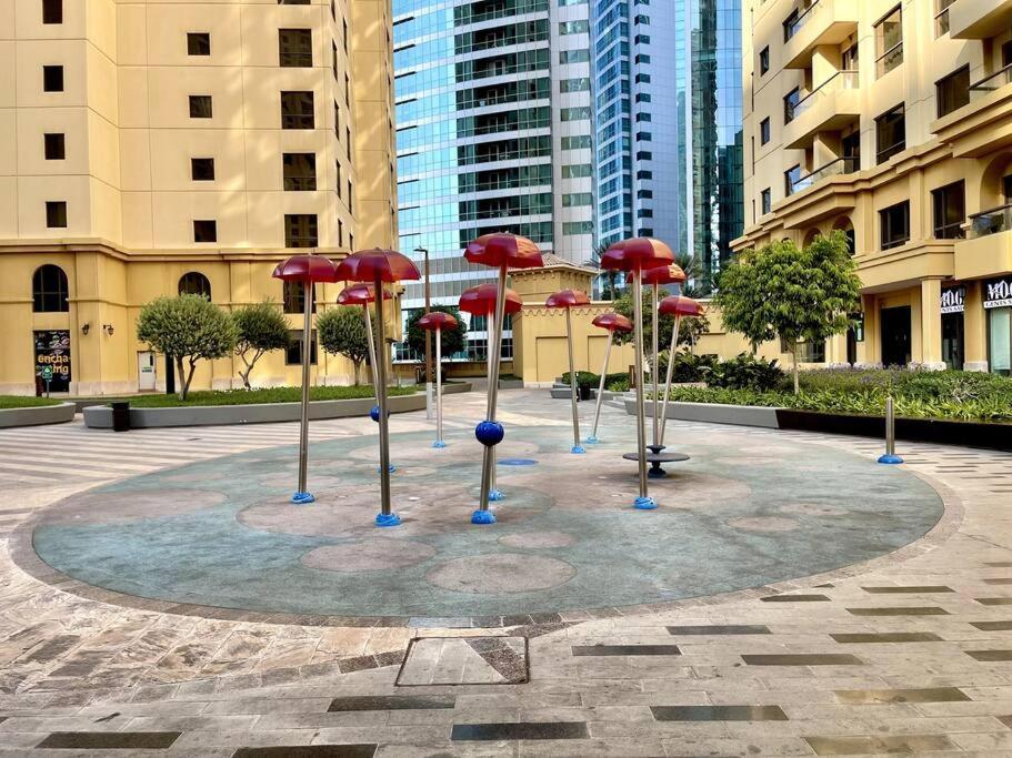 Leen Homes-Jbr -Spacious 4 Bedroom Apartment Дубай Екстериор снимка