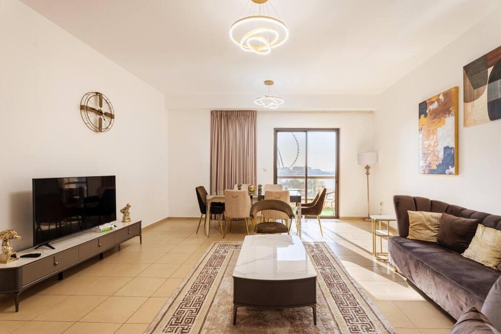 Leen Homes-Jbr -Spacious 4 Bedroom Apartment Дубай Екстериор снимка