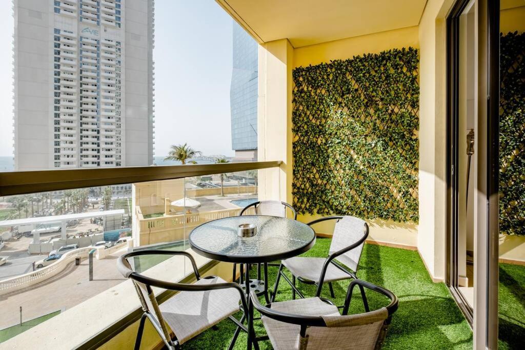 Leen Homes-Jbr -Spacious 4 Bedroom Apartment Дубай Екстериор снимка