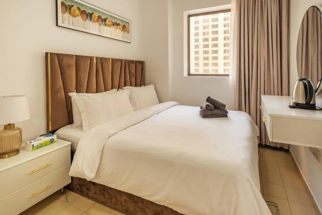 Leen Homes-Jbr -Spacious 4 Bedroom Apartment Дубай Екстериор снимка