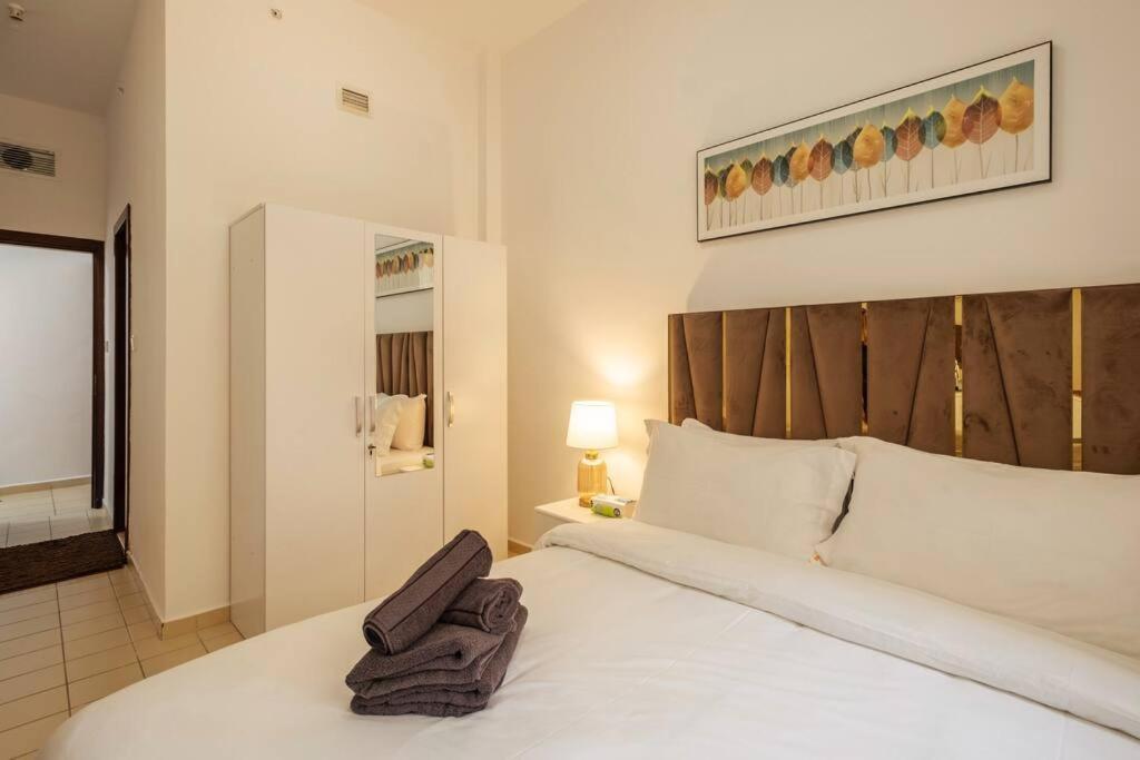 Leen Homes-Jbr -Spacious 4 Bedroom Apartment Дубай Екстериор снимка