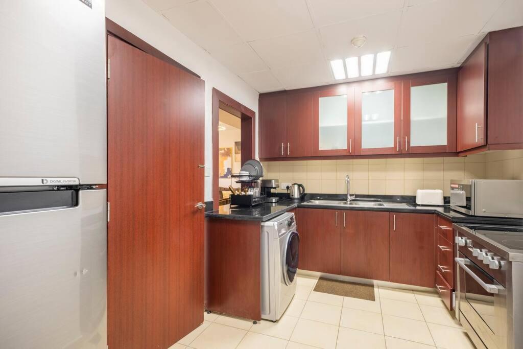 Leen Homes-Jbr -Spacious 4 Bedroom Apartment Дубай Екстериор снимка