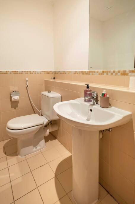 Leen Homes-Jbr -Spacious 4 Bedroom Apartment Дубай Екстериор снимка