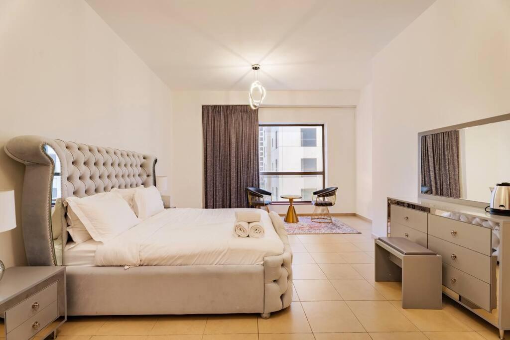 Leen Homes-Jbr -Spacious 4 Bedroom Apartment Дубай Екстериор снимка